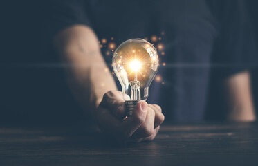 歌颂地质工作者的文章