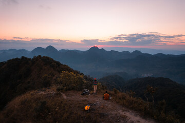 花生的生长过程手抄报