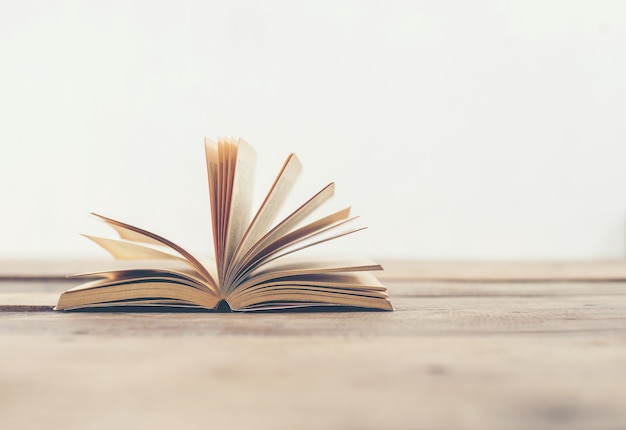 歌颂地质工作者的文章